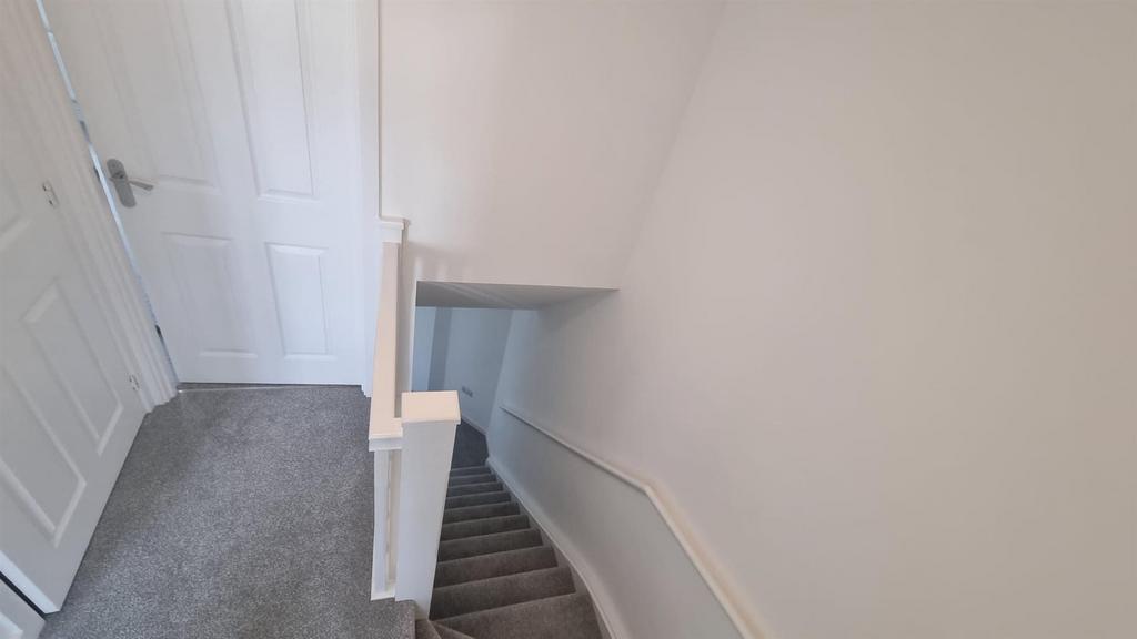 11 Tasker Way - Landing 1.jpeg