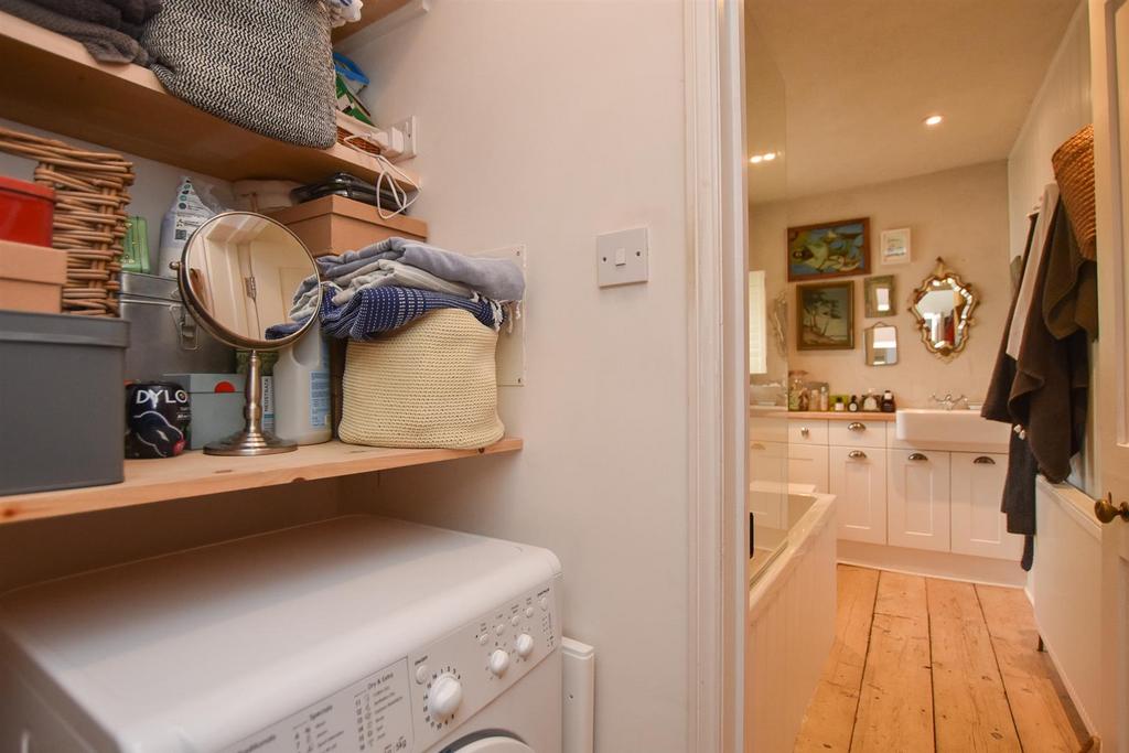 Utility/bathroom
