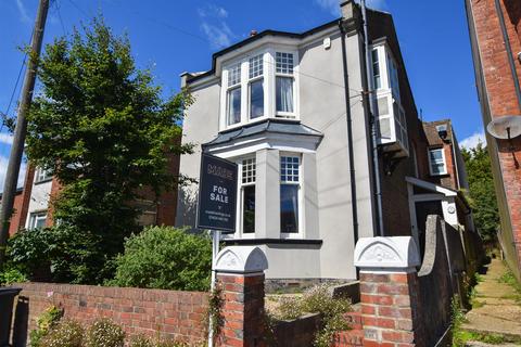 3 bedroom detached house for sale, Clive Avenue, Hastings