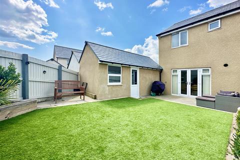 2 bedroom semi-detached house for sale, Provident Close, Brixham