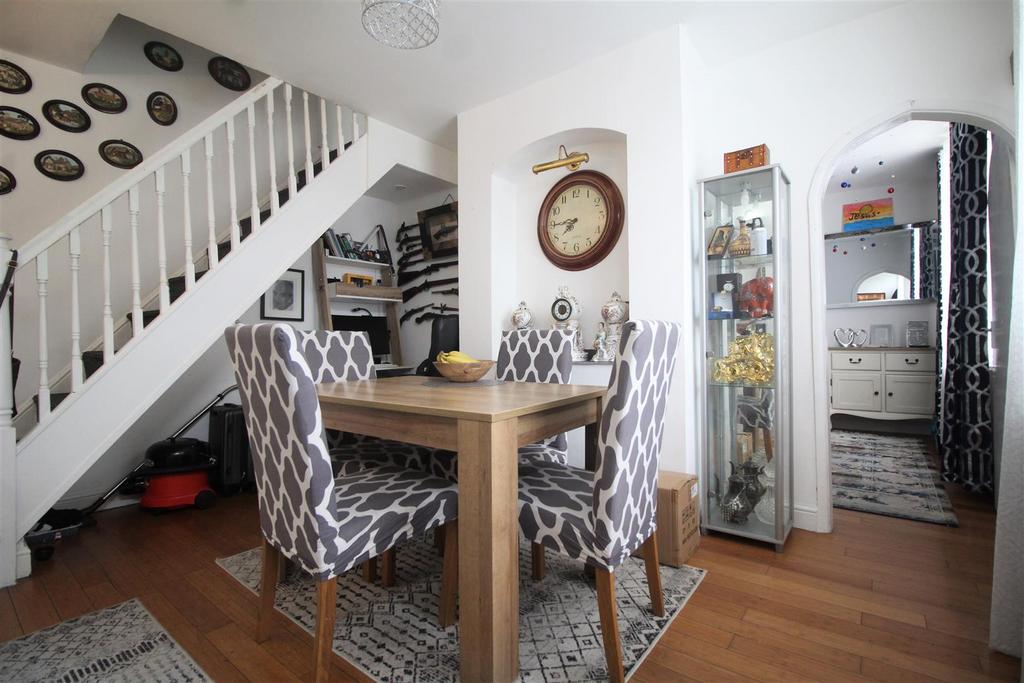 Lincoln Road, Peterborough 2 bed terraced house for sale £165,000