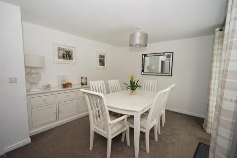 111 Harrier Close, Lostock, Bolton, BL6 4GJ