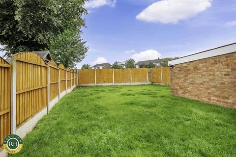 25 All Hallowes Drive, Tickhill, Doncaster, DN11 9PP
