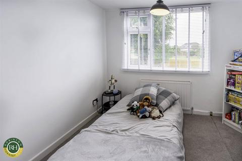 25 All Hallowes Drive, Tickhill, Doncaster, DN11 9PP