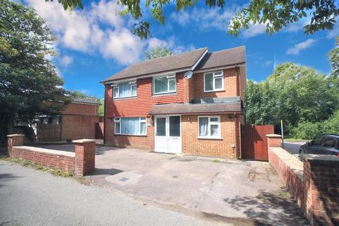 4 bedroom detached house for sale, The Island, West Drayton UB7