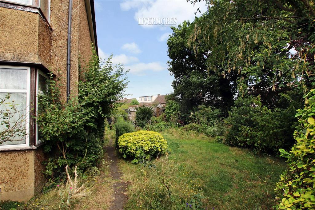 Tredegar Road, Wilmington, Kent 2 bed semidetached house £375,000