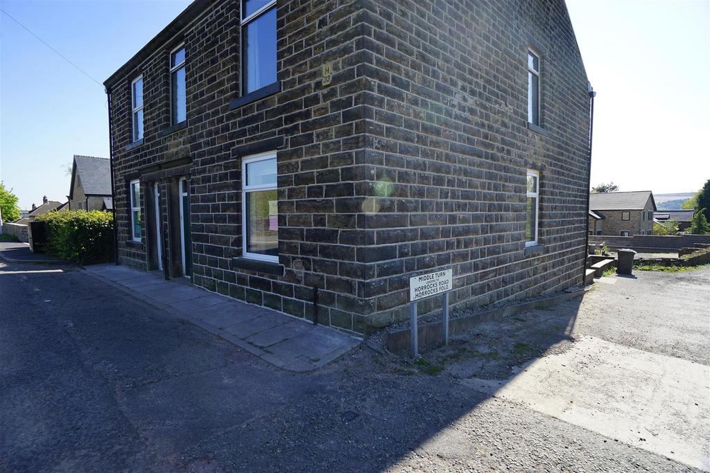 Blackburn Road, Edgworth, Bolton 1 bed flat to rent £575 pcm (£133 pw)