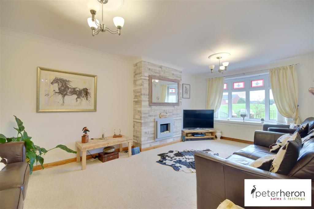 Fairgreen Close, Hall Farm, Sunderland 3 bed end of terrace house for