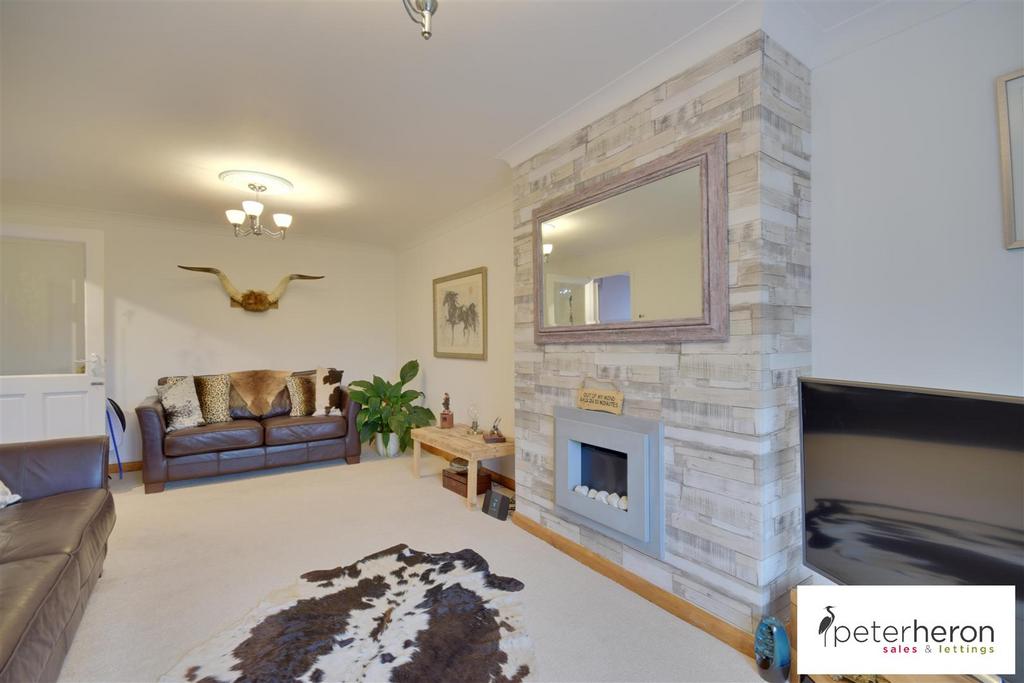 Fairgreen Close, Hall Farm, Sunderland 3 bed end of terrace house for