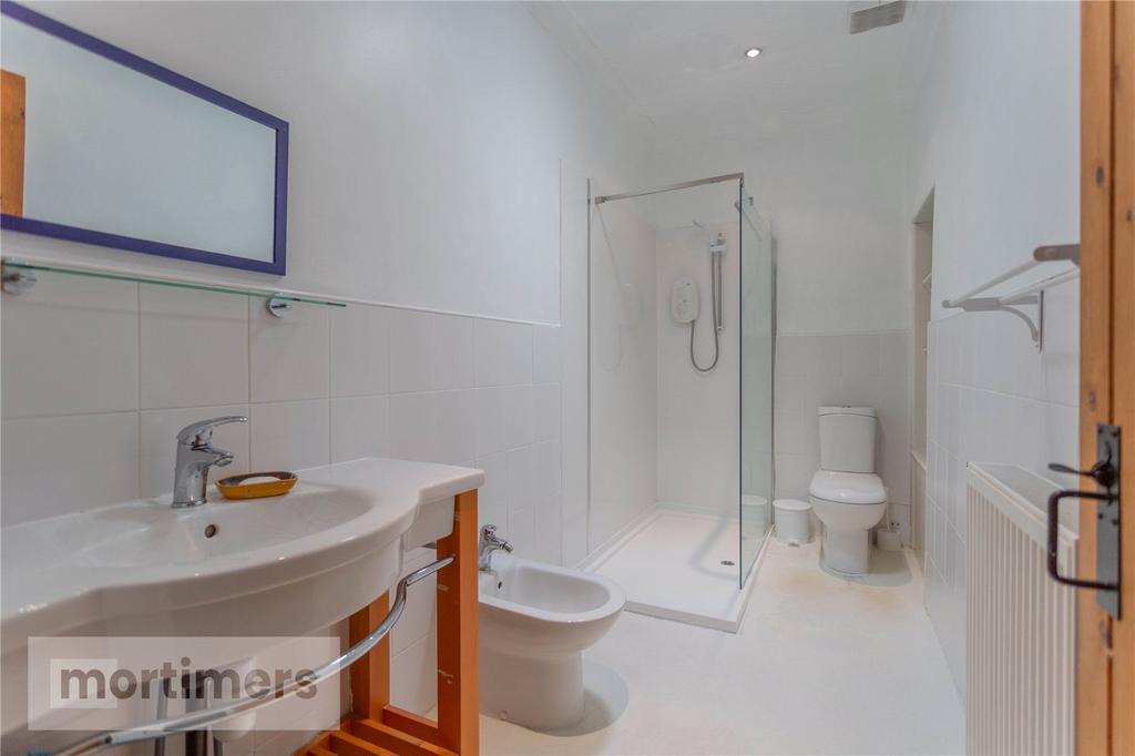 Family Shower Room