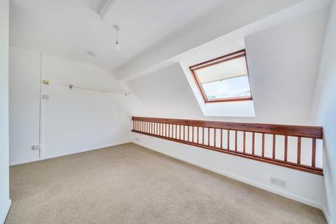 1 bedroom flat for sale, Woking,  Surrey,  GU22