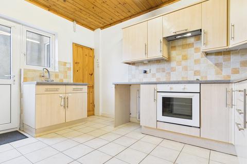 2 bedroom terraced house to rent, Birch Grove, Harrogate, HG1