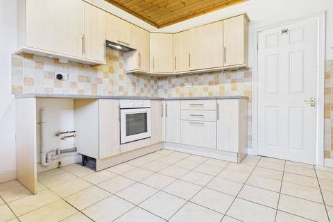 2 bedroom terraced house to rent, Birch Grove, Harrogate, HG1
