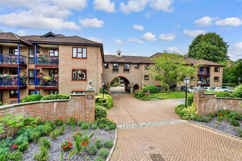 1 bedroom flat for sale, Wray Park Road, Reigate, Surrey