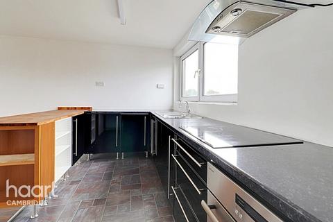 84 Edgecombe, Cambridge, CB4 2LR