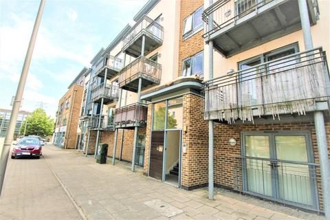 2 bedroom apartment to rent, Quayside Drive, Colchester, Essex, CO2