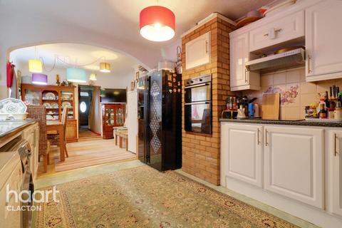 4 bedroom terraced house for sale, Beach Road, Clacton-On-Sea