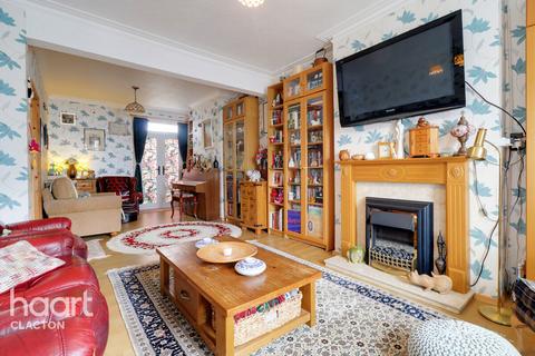 46 Beach Road, Clacton-on-sea, CO15 1UE