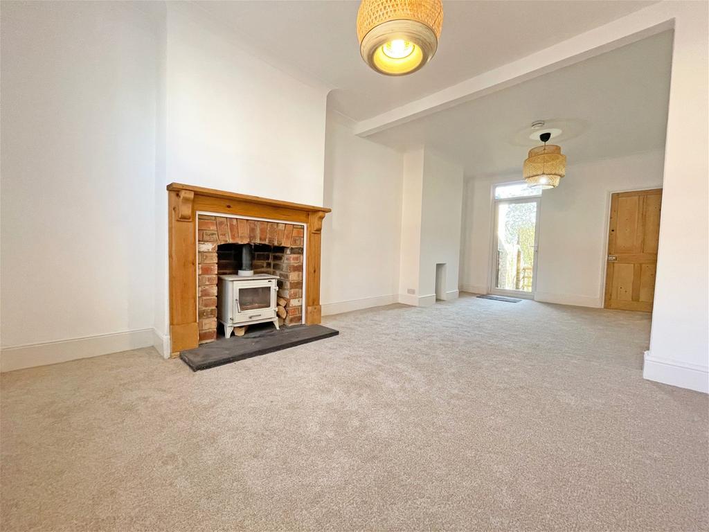 Stanhope Road, Northampton, NN2 6JX 2 bed terraced house for sale £
