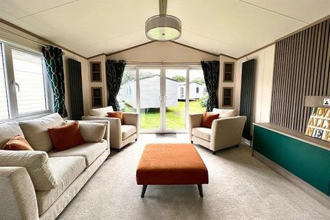 2 bedroom static caravan for sale, Sleaford Road Tattershall