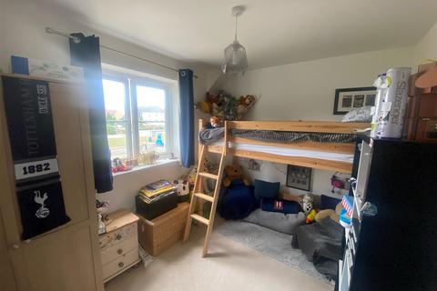 34 Broadview Close, Kingsnorth, Ashford, TN25 7AQ