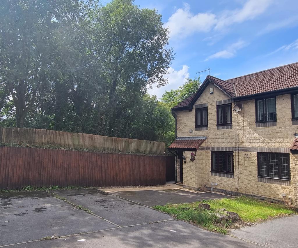 Ffordd Scott, Birchgrove, Swansea 2 bed semidetached house £160,000