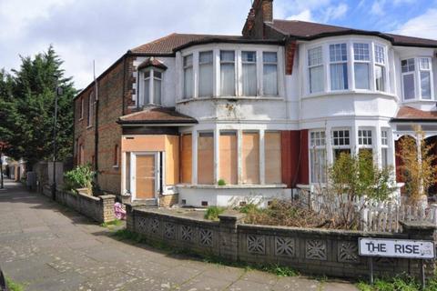6 bedroom semi-detached house for sale - The Rise, Palmers Green, N13