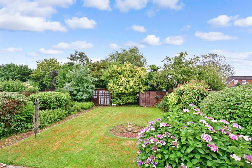 Normans Drive, Felpham, West Sussex 3 bed detached bungalow for sale