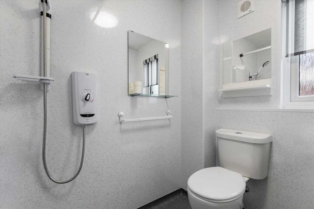 Shower Room (1)