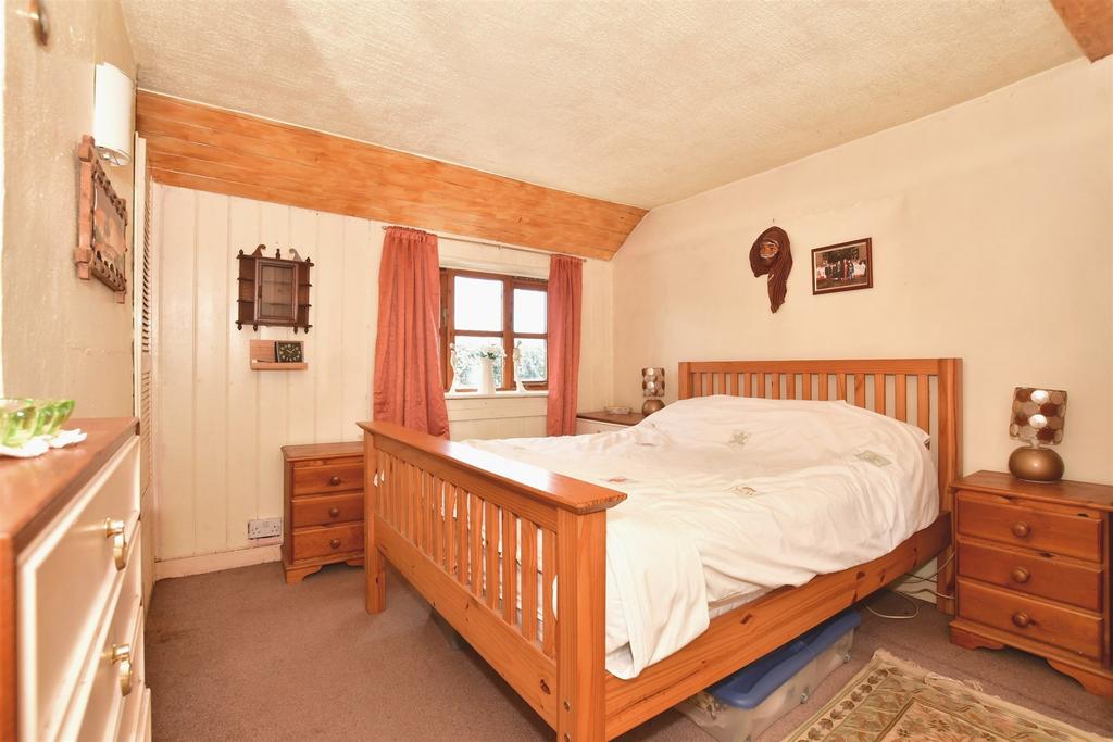 Duckpitts Cottages, Bramling, Canterbury, Kent 2 bed detached house for