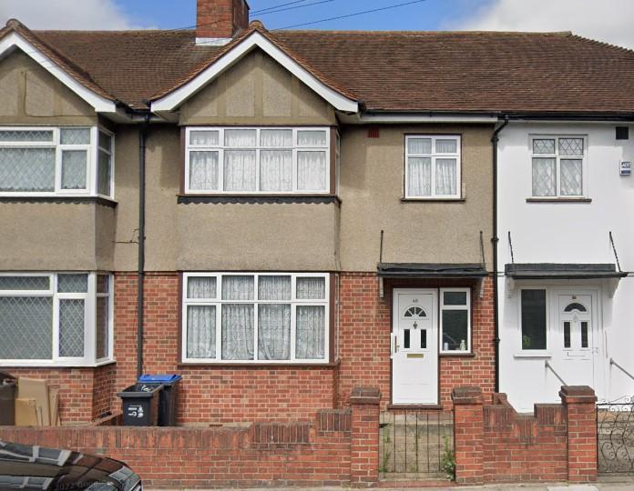 Eastfields Road, Mitcham, CR4 3 bed terraced house £380,000