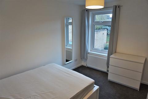 1 bedroom townhouse to rent, Holmsley Walk, Oulton