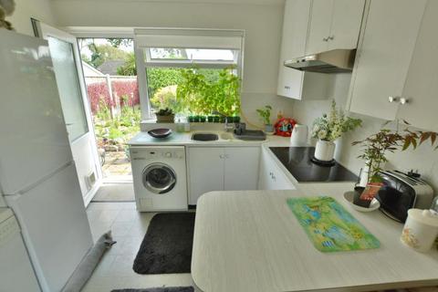 5 Cannon Close, Broadstone, BH18 8HP