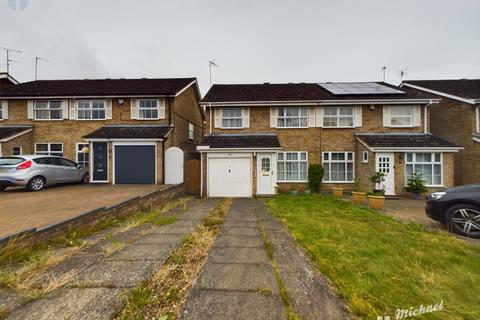 3 bedroom semi-detached house for sale, Dalesford Road, Aylesbury