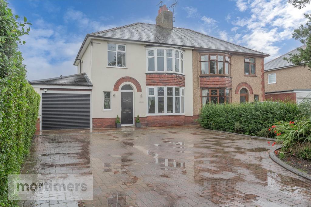 Preston New Road, Mellor Brook, Blackburn, Lancashire, BB2 3 bed semi