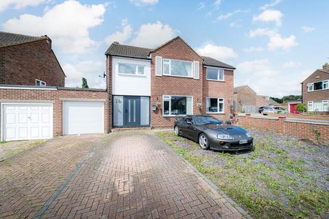 16 Mount Pleasant, Blean, Canterbury, CT2 9EU