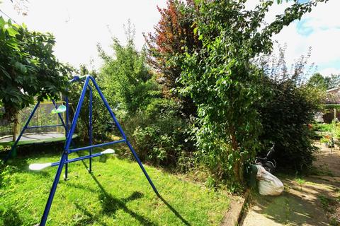 1 Red Sleeve, Capel St Mary, Ipswich, IP9 2HA