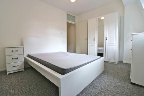 2 bedroom apartment for sale, Stonewold Court, 34 Eaton Rise, London, W5