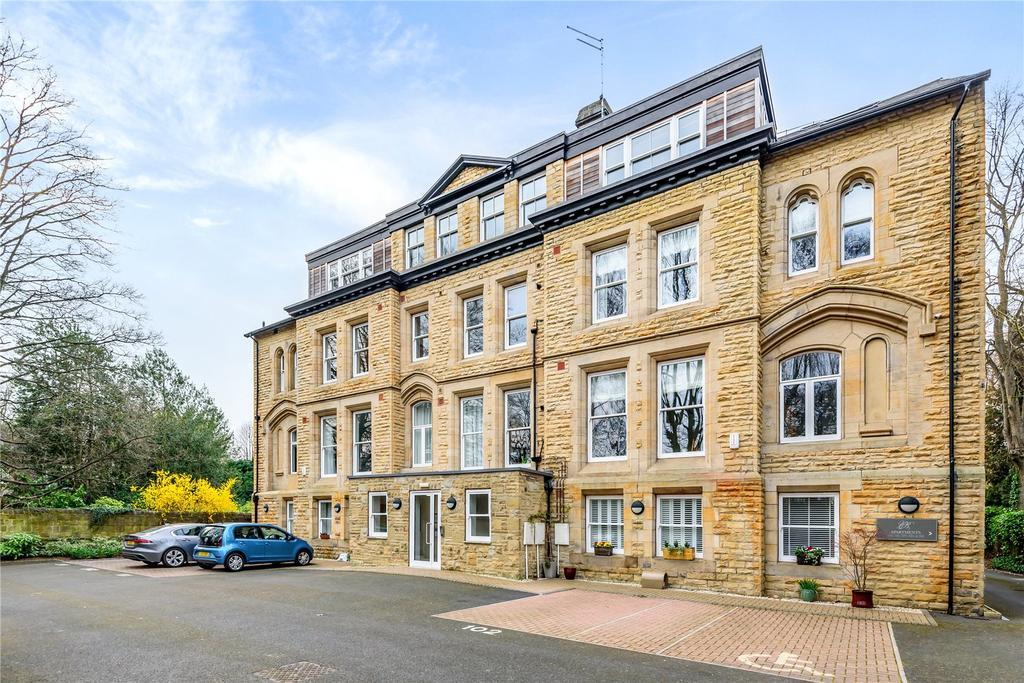 The Penthouse, Oak Bank, 1317 Shaw Lane, Headingley, LS6 4DH 3 bed apartment £2,250 pcm (£519 pw)