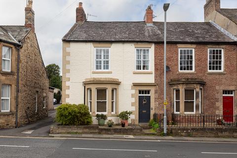 4 bedroom end of terrace house for sale, 39 Hencotes, Hexham, Northumberland NE46