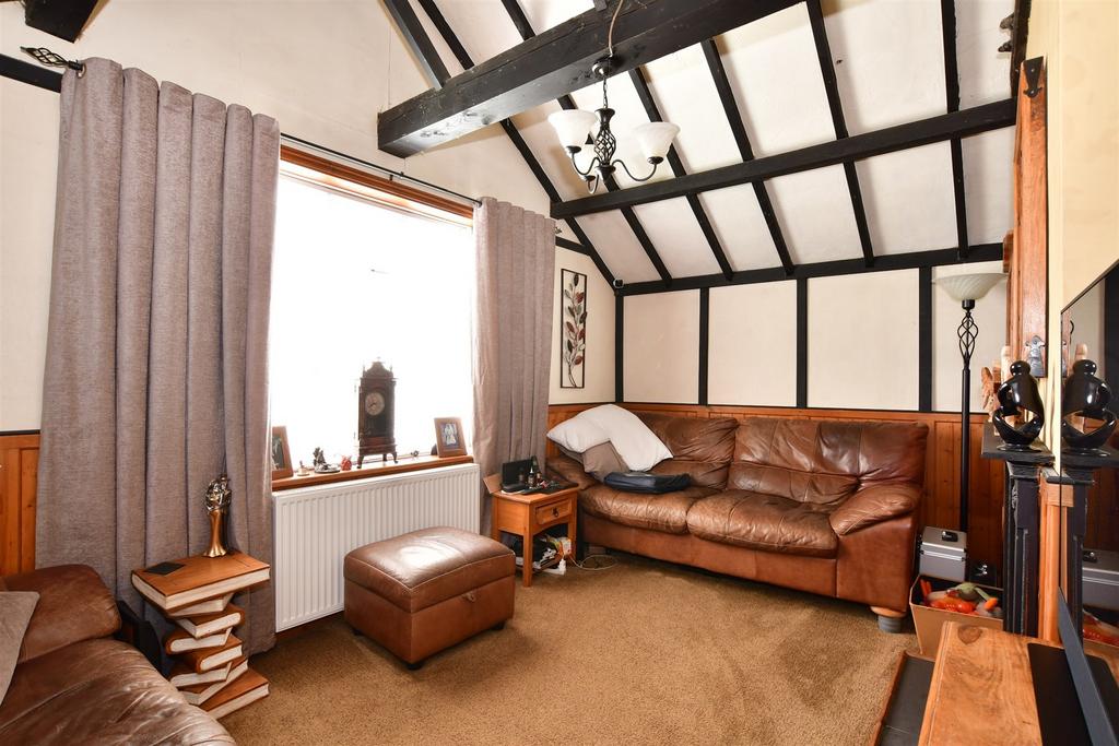 Hayle Road, Maidstone, Kent 3 bed detached bungalow for sale £300,000