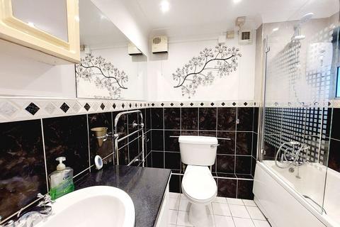 9 Edenside Road, Bookham, Leatherhead, KT23 3JB