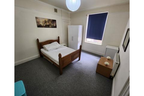 5 bedroom house share to rent, Kings Square, Bridgwater, Somerset