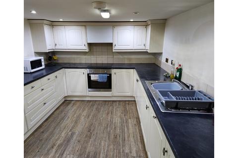 5 bedroom house share to rent, Kings Square, Bridgwater, Somerset