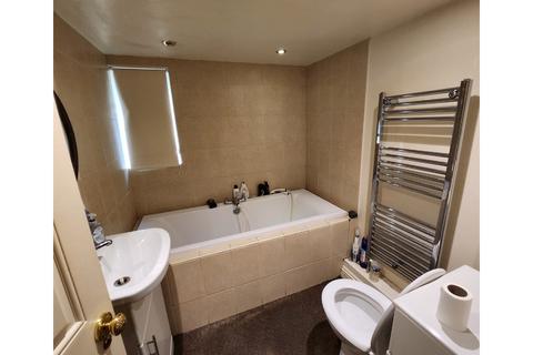 5 bedroom house share to rent, Kings Square, Bridgwater, Somerset