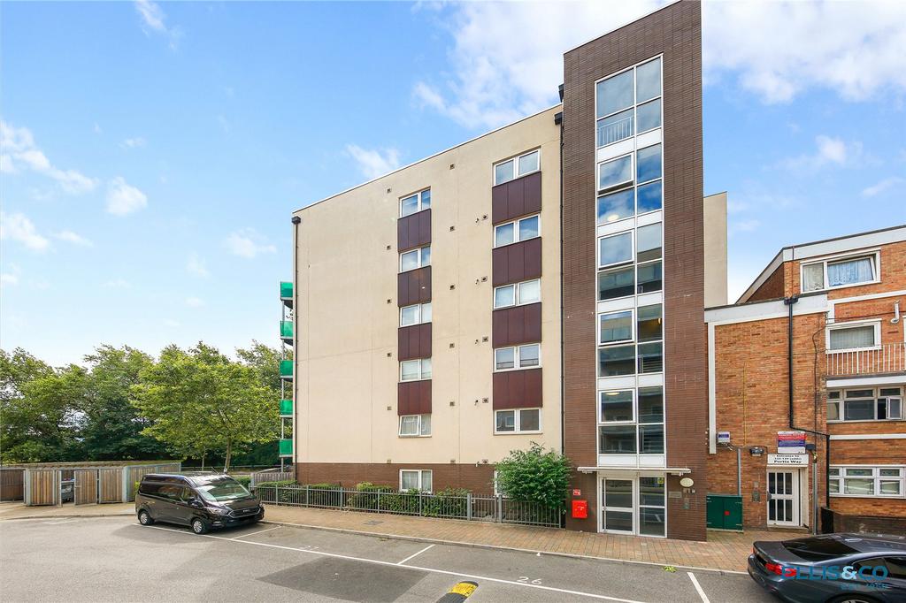 Flanaghan Apartments, 141 Portia Way... 1 bed apartment £1,700 pcm (£