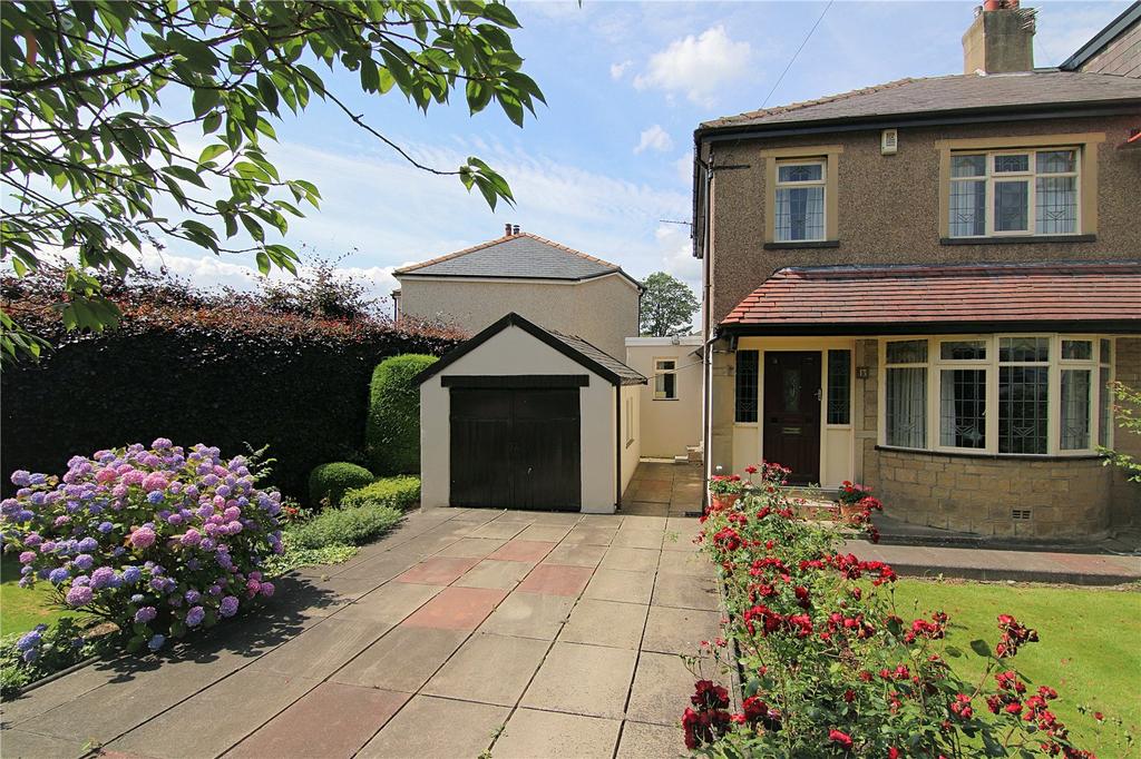Buttershaw Lane, Wibsey, Bradford, BD6 3 bed semidetached house for