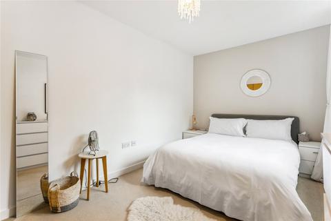 1 bedroom flat to rent, Sutherland Grove, London