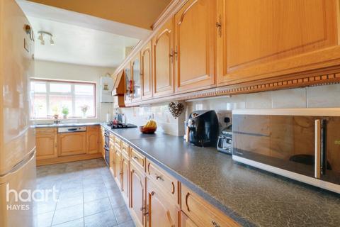12 Fern Lane, Hounslow, TW5 0HL