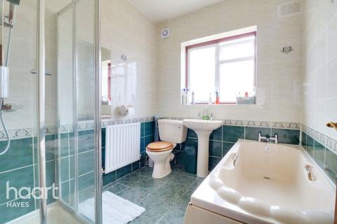 12 Fern Lane, Hounslow, TW5 0HL